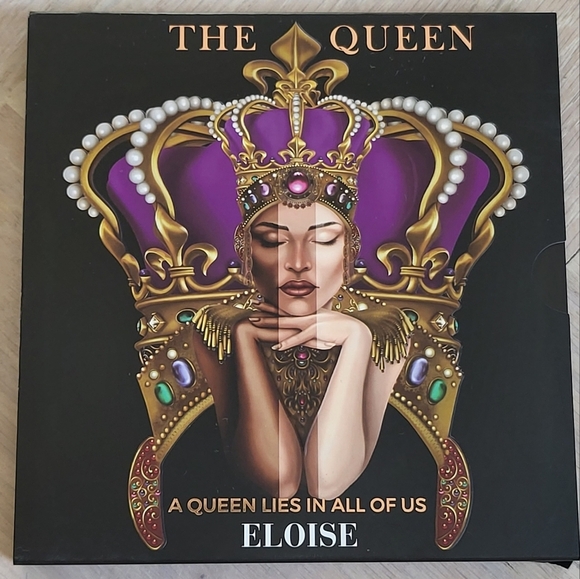 Eloise The Queen Eyeshadow Palette - Picture 4 of 5